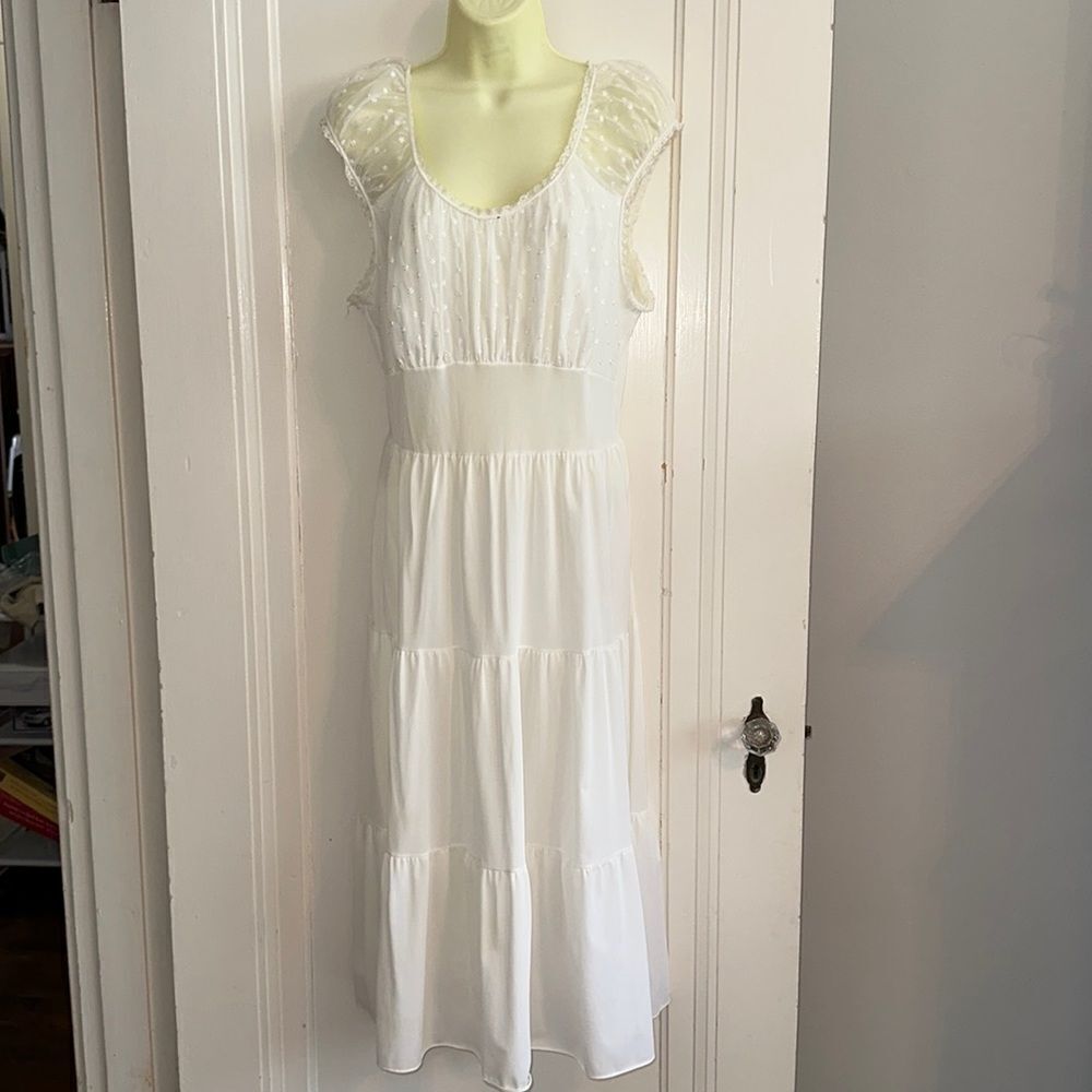 Vintage Lorraine off white/cream 3 tier nylon full slip with embroidered bodice